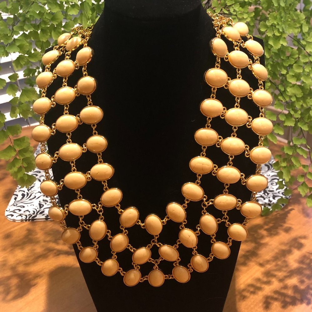 NWT - FREE SHIPPING - Amrita Singh reversible black/off-white bib necklace